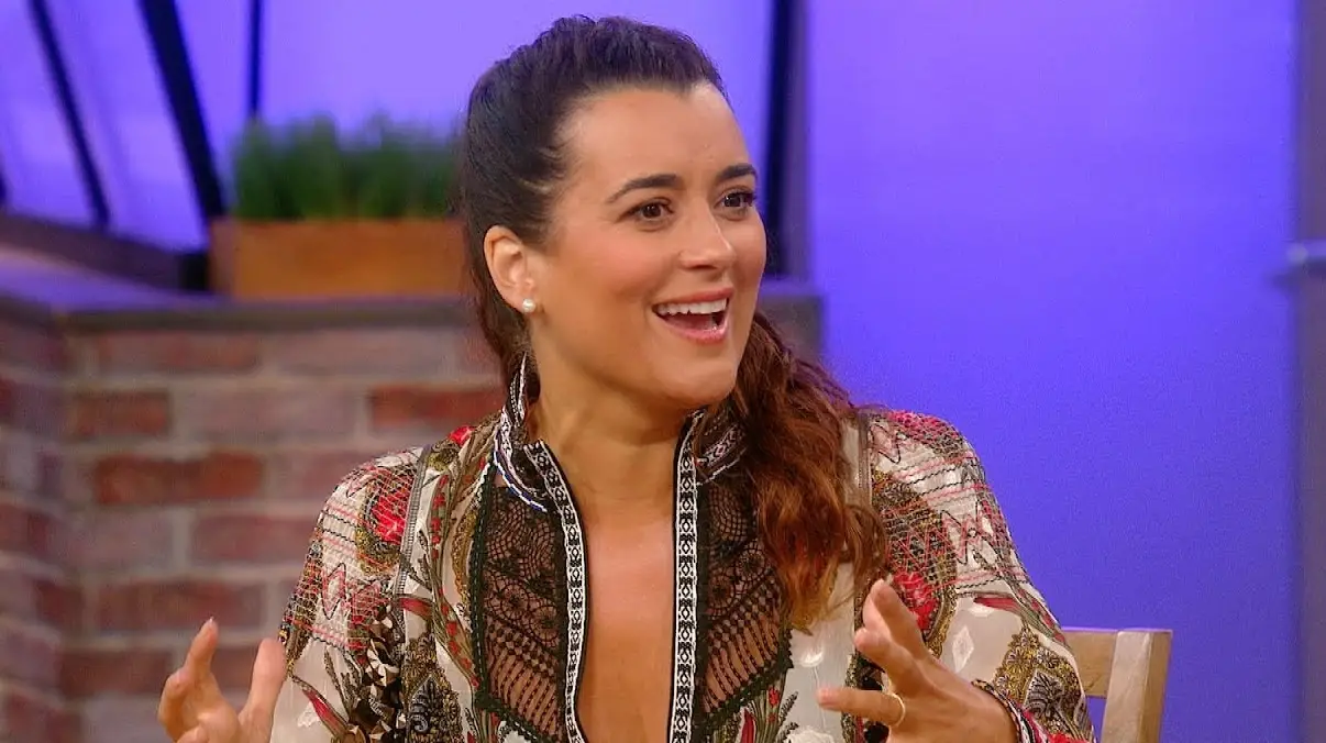 Cote de Pablo, 45, Handles Unexpected Red-Carpet Moment with Grace