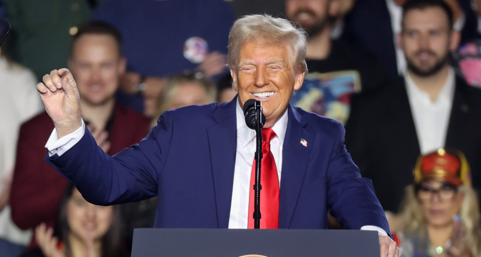 Trump Rips FEMA During Visit to North Carolina, Vows Agency Overhaul