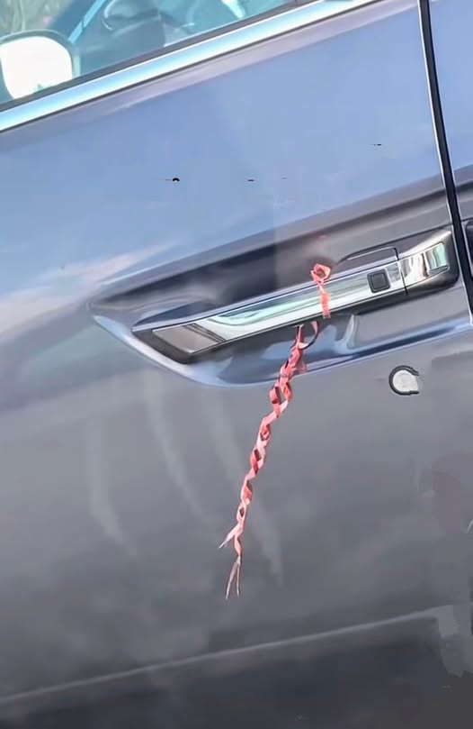 Here’s What’s It Might Mean If You See A Wire Tied Around A Car Door Handle