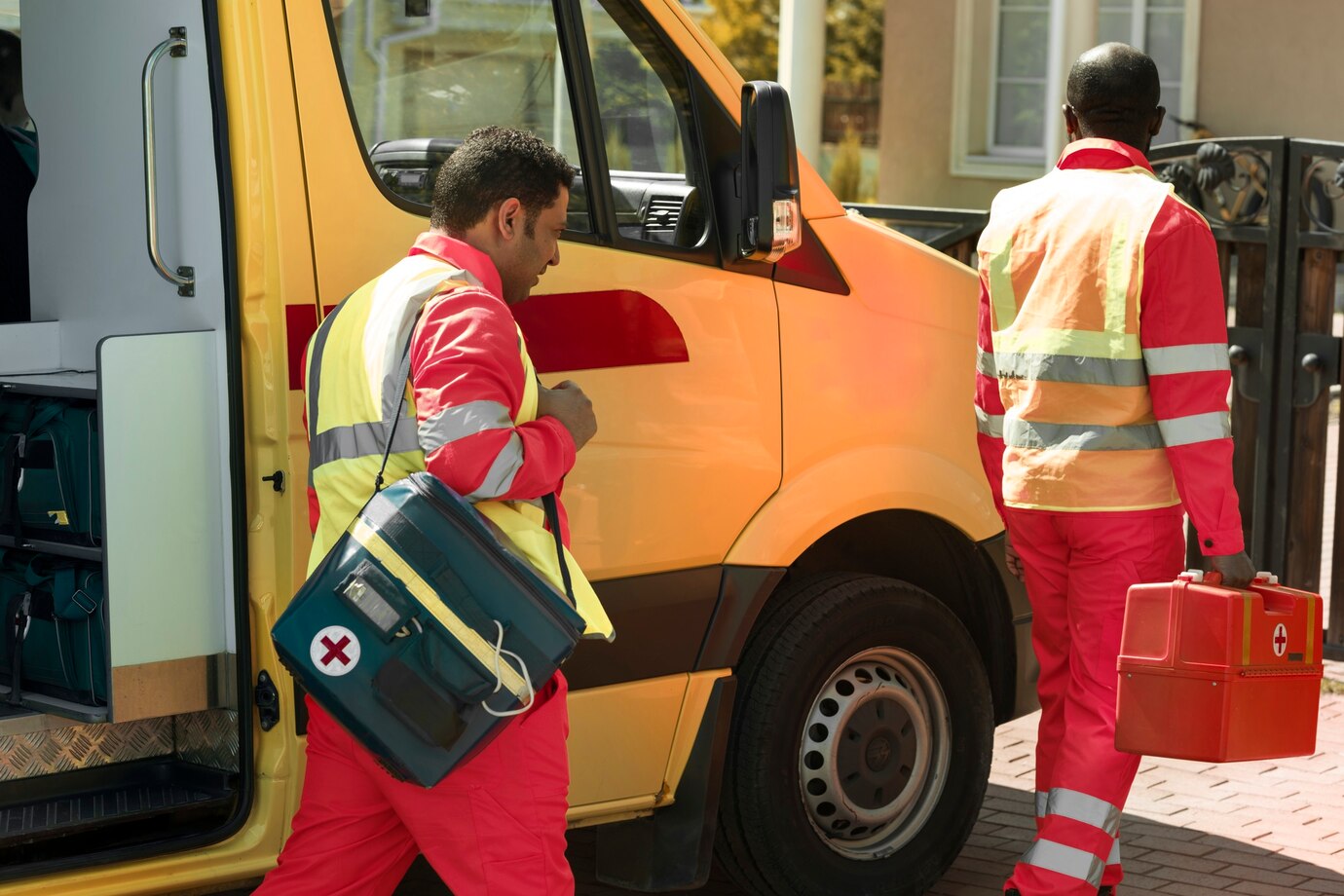 Wealthy Man in SUV Blocks Ambulance in Traffic, Unaware His Son Is Inside — Story of the Day