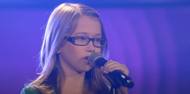 Forbidden song, performed by 13-year-old girl, has been watched more than 229 million times and has blown everyone’s mind…